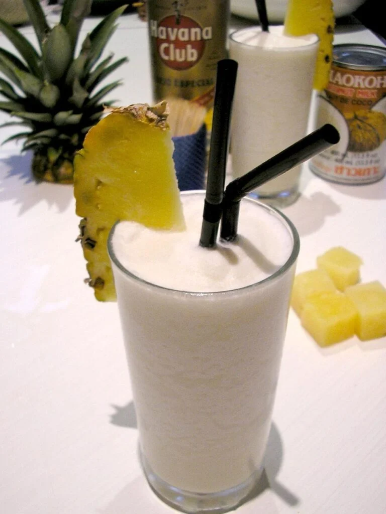 Piña colada con Mambo 