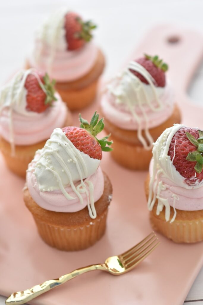 Cupcakes con crema de fresas con Thermomix