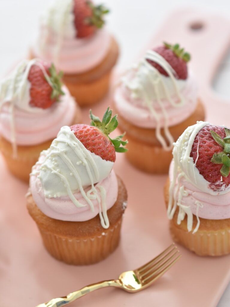Cupcakes con crema de fresas con Thermomix
