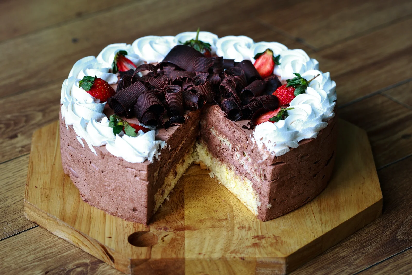 Tarta de cumpleaños de chocolate y nata con Thermomix